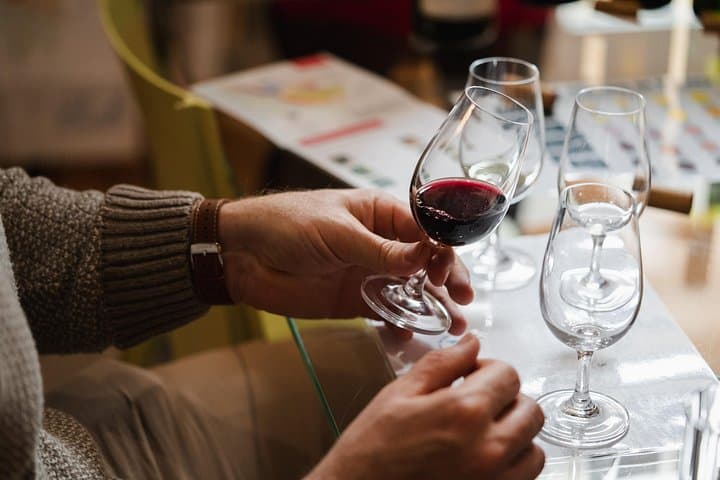 Bordeaux Rotweinverkostung und Charcuterie-Paarungen — Foto 3