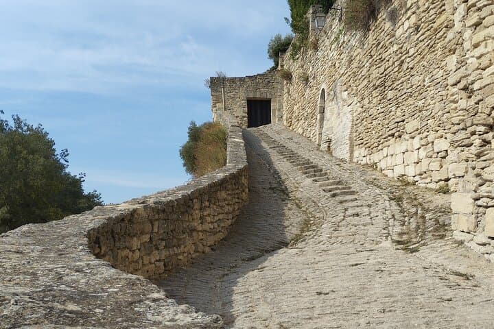 Tagesausflug nach Gordes, Roussillon und Fontaine de Vaucluse — Foto 2