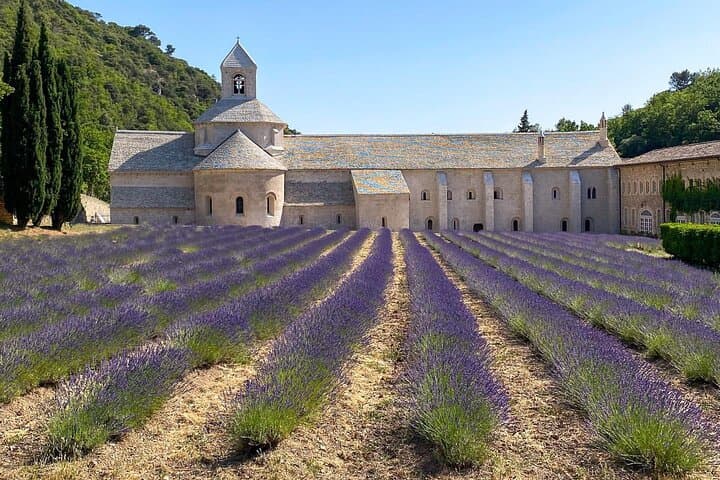 Tagesausflug nach Gordes, Roussillon und Fontaine de Vaucluse — Foto 3