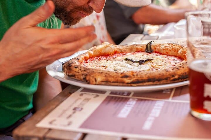 Street Food Tour in Neapel mit Verkostungen — Foto 5