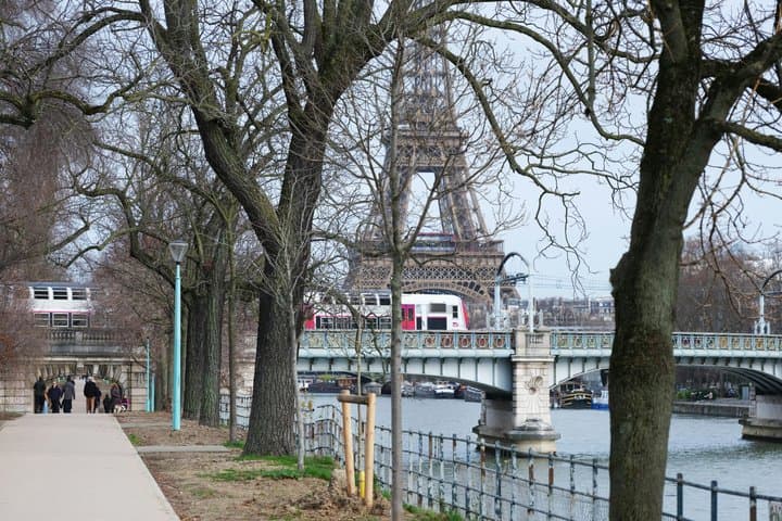 Tour di Gruppo Ridotto della Torre Eiffel con Accesso Riservato al Secondo Piano — foto 3