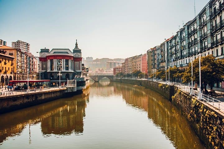 Bilbao: Tour Privado Guiado con Tu Móvil — foto 4