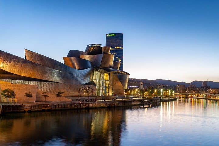 Bilbao: Tour Privado Guiado con Tu Móvil — foto 5