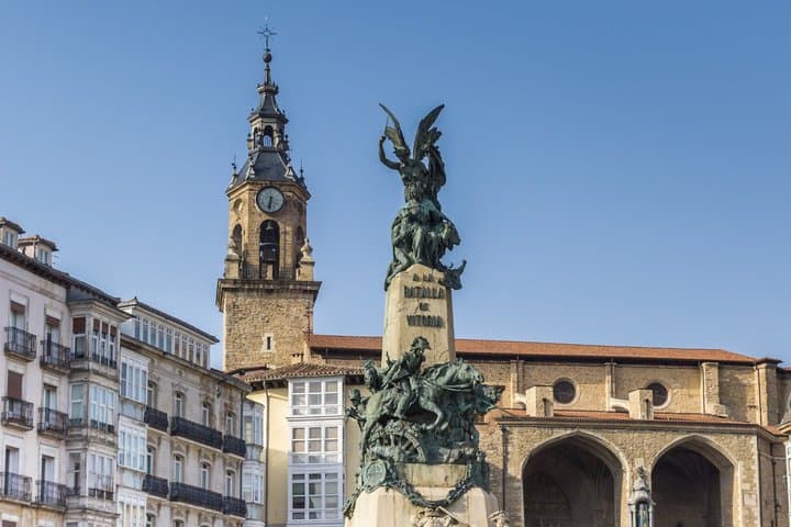 Vitoria-Gasteiz: Tour Móvil Privado Guiado — foto 3