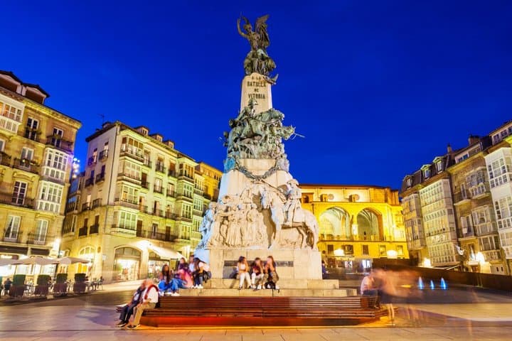 Vitoria-Gasteiz: Tour Móvil Privado Guiado — foto 5