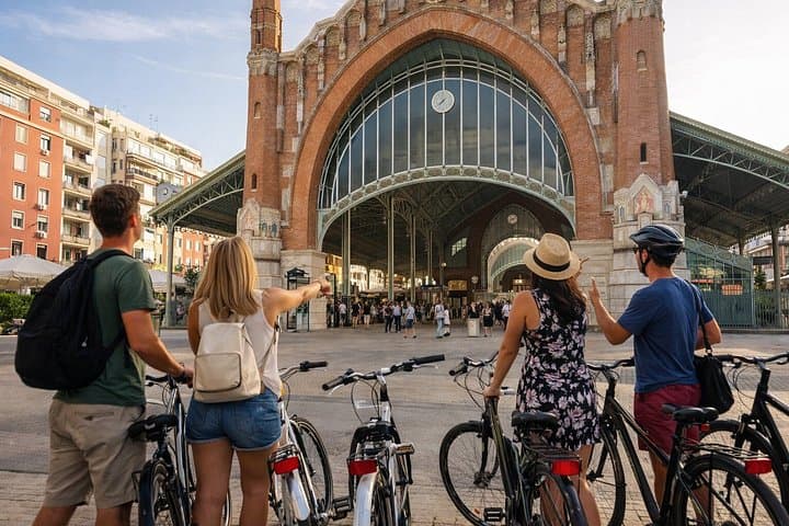 Valencia: Tour Guidato in Bici delle Attrazioni Principali della Città — foto 3