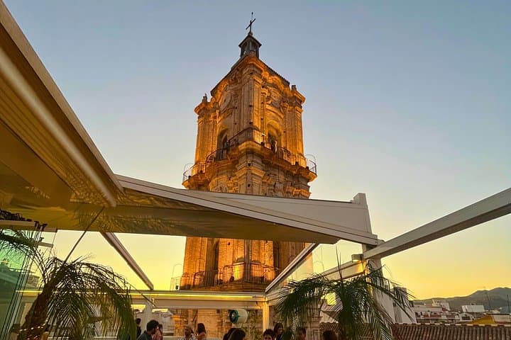 Málaga Rooftop Erlebnis: Verborgene Schätze, Getränke & Ausblicke