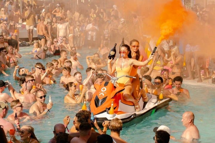 Ibiza Pool Crawl Con O Beach — foto 2