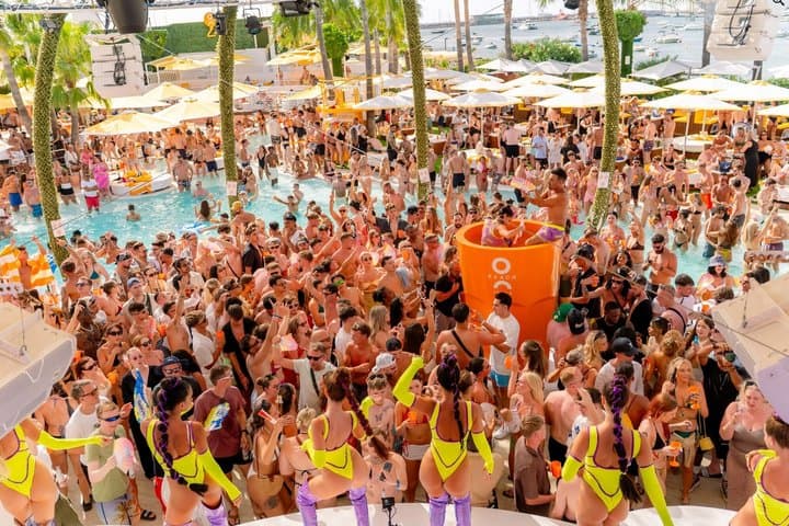 Ibiza Pool Crawl Con O Beach — foto 3