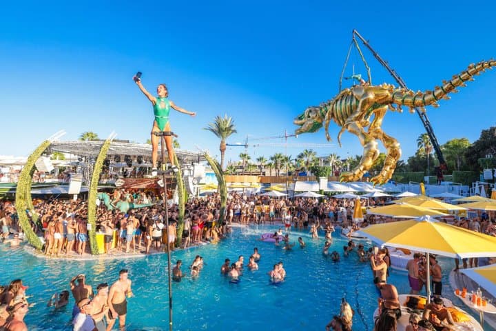 Ibiza Pool Crawl Con O Beach — foto 4