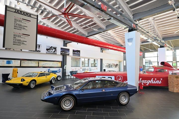 Tour des icônes de supercars de la Motor Valley depuis Bologne — photo 3