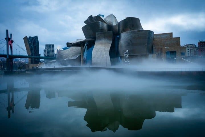 Tour de Arquitectura e Historia de Bilbao en Autobús y a Pie — foto 4