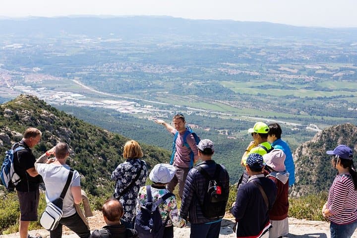 Excursion de demi-journée à Montserrat avec téléphérique et randonnée facile depuis Barcelone — photo 5