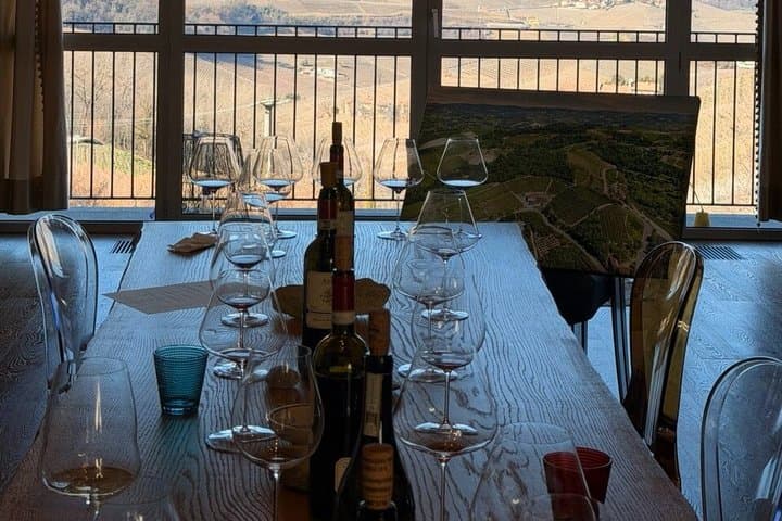 Tour Privado de Vino en Langhe con Sommelier — foto 5