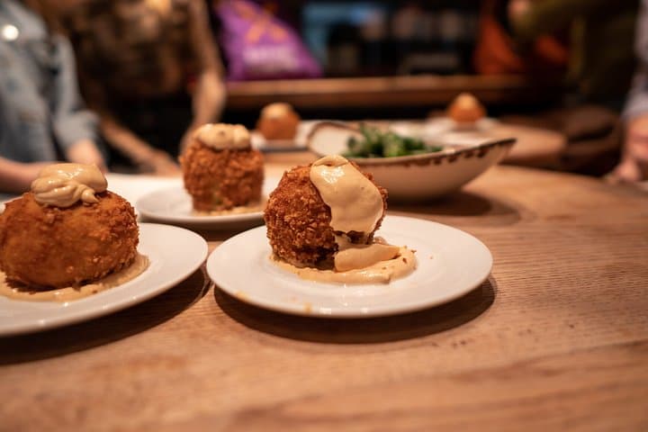 Tapas- und Wein-Tour durch die Seitenstraßen Barcelonas — Foto 3