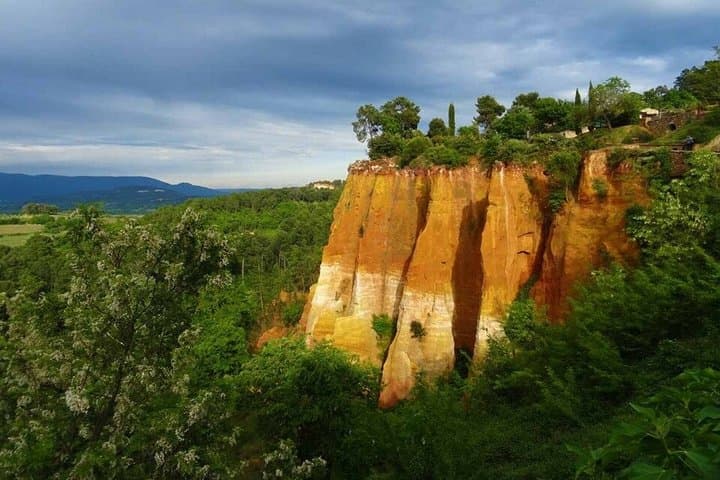 Tagesausflug nach Gordes, Roussillon und Fontaine de Vaucluse — Foto 4