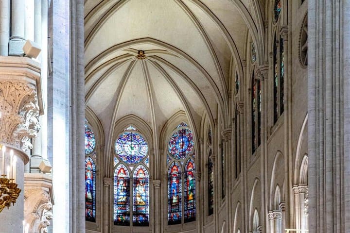 Visita Guiada Sin Colas al Interior de Notre Dame — foto 4