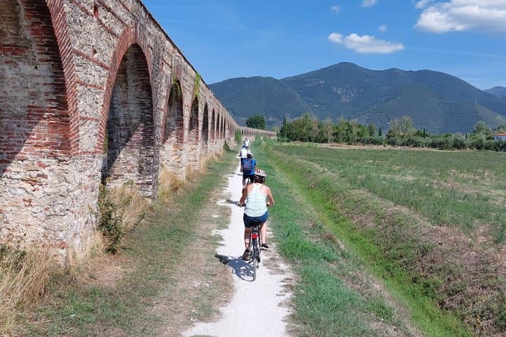 Location de Vélos Électriques à Pise et en Toscane — photo 2