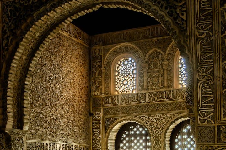 Alhambra Salta la Coda con Palacios Generalife e Alcazaba