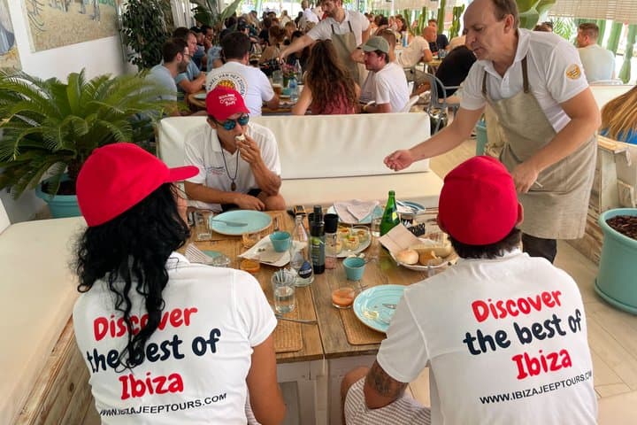 Tour Privado de Safari en Ibiza con Parada para Almuerzo en Restaurante de Playa — foto 5