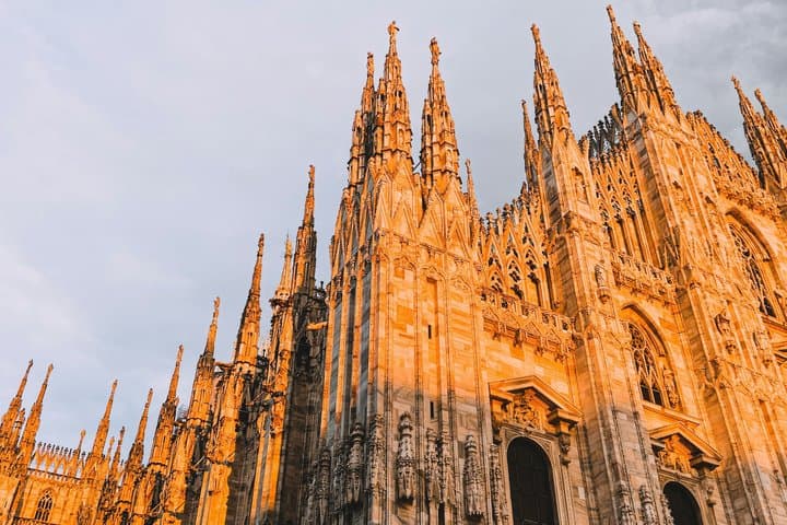 Duomo di Milano: Tour Guidato della Cattedrale e Accesso al Tetto
