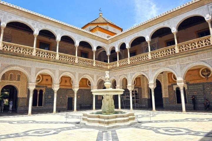 Tour de Palacios Secretos en Sevilla