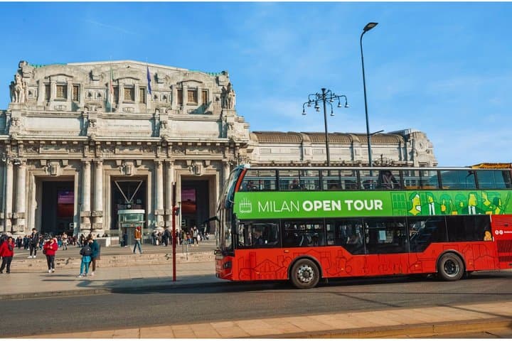 Tour in Open Bus con Audio Guida a Milano — foto 4