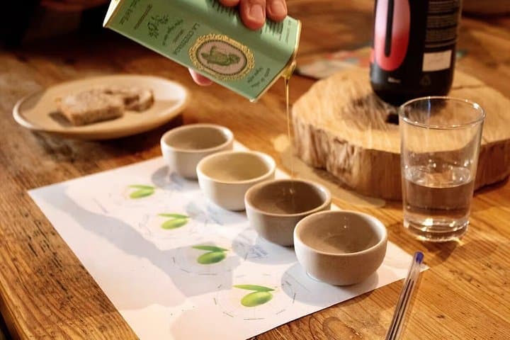 Degustazione di Olio d'Oliva a Granada: AOVE Andalusiano e Pane