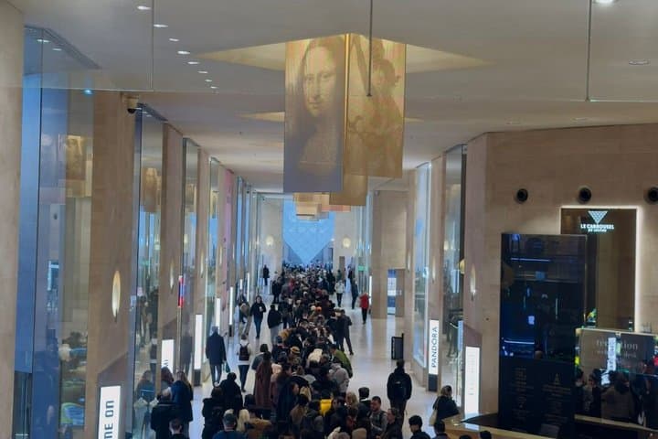 Visita Guiada al Museo del Louvre con Entrada Reservada — foto 4