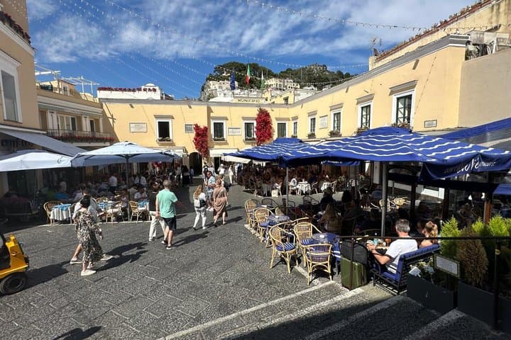 Capri Land- und Seetour ab Salerno — Foto 4