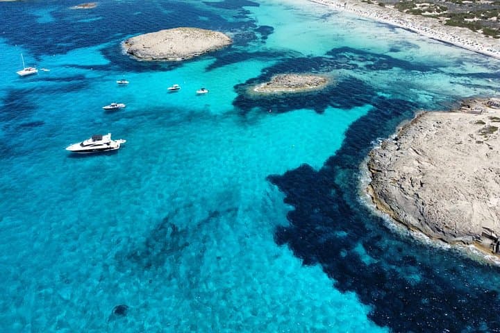 Excursión en barco de Ibiza a Formentera con deportes acuáticos — foto 2