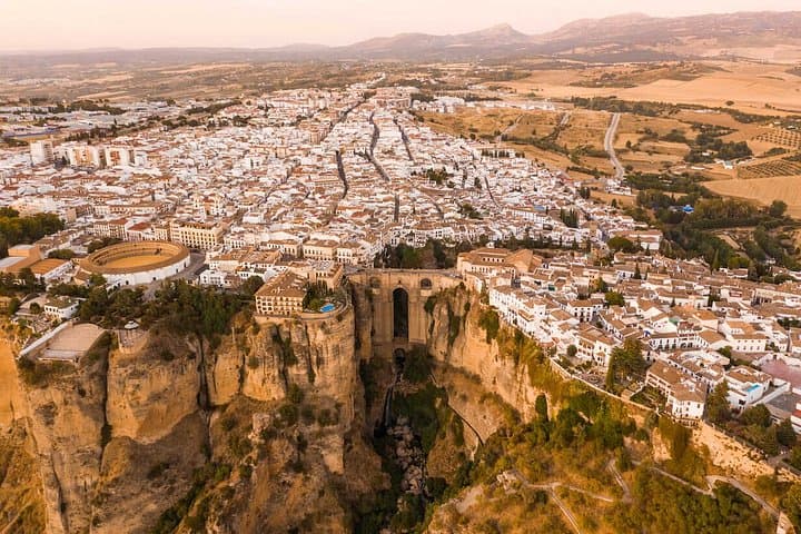 Trasferimento Privato da Granada a Siviglia con Sosta a Ronda — foto 3