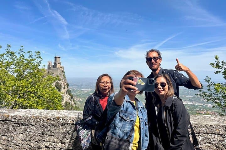 Tour Privado de un Día a San Marino desde Bolonia