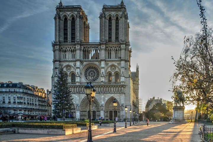Visite guidée de la Cathédrale Notre-Dame - Paris — photo 1