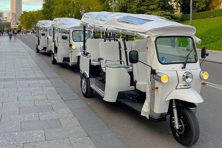 Tour in Tuk Tuk Elettrico di Madrid — foto 5