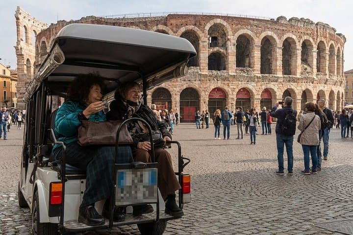 Tour Expreso en Carrito de Golf Panorámico por Verona — foto 3