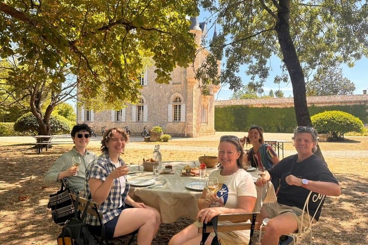 Tour di un'intera giornata a Saint Emilion: Châteaux di alto livello e pranzo incluso — foto 4