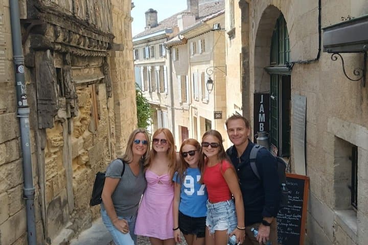 Tour di un'intera giornata a Saint Emilion: Châteaux di alto livello e pranzo incluso — foto 5