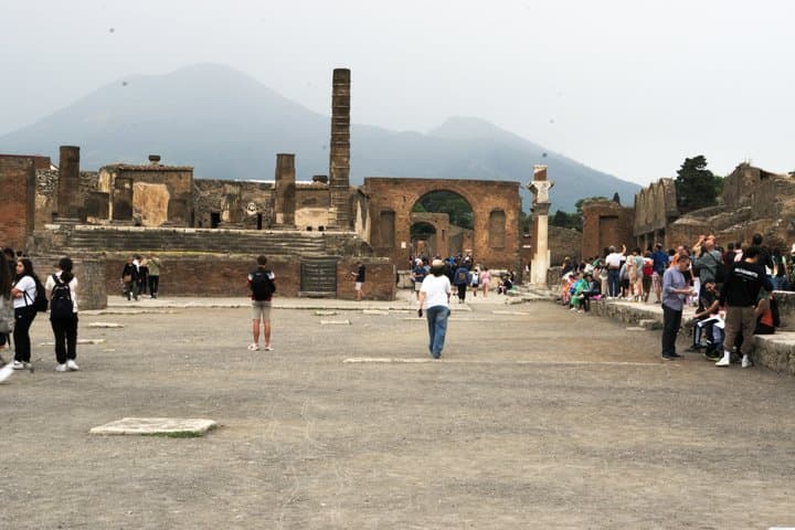 Pompei da Napoli: Tour con trasporto e biglietto salta-fila — foto 2