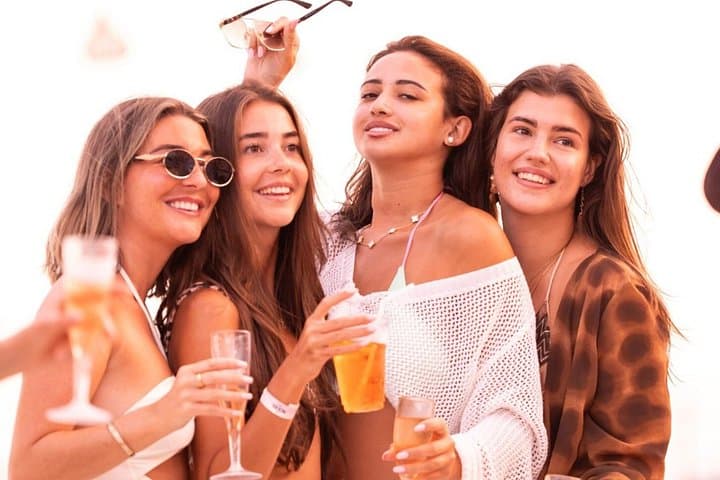 Ibiza: Sonnenuntergang Bootsparty, Clubeintritt & O Beach (2-Tagespass) — Foto 3