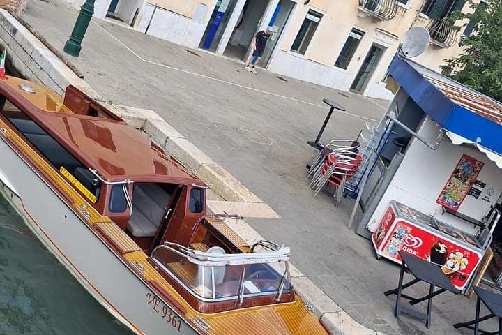 Taxi Acquatico Privato per la Stazione Santa Lucia di Venezia — foto 5
