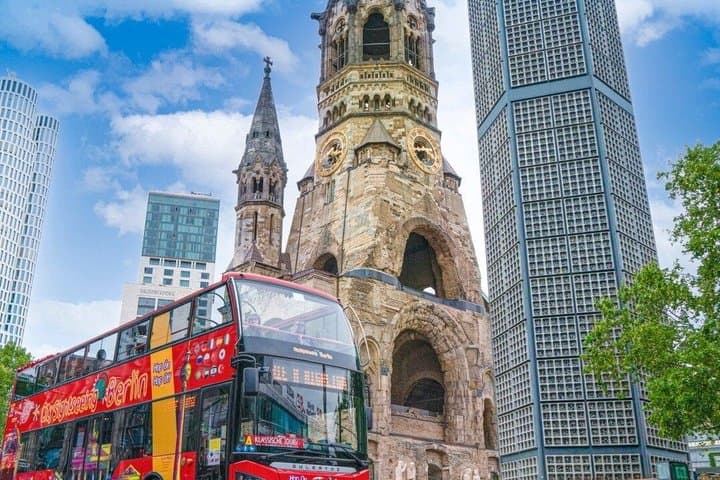 Tour in autobus hop-on hop-off City Sightseeing di Berlino — foto 2