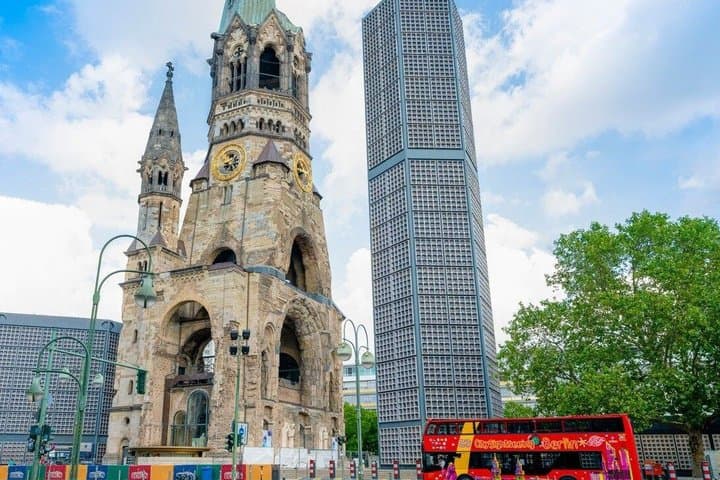 Tour in autobus hop-on hop-off City Sightseeing di Berlino — foto 3