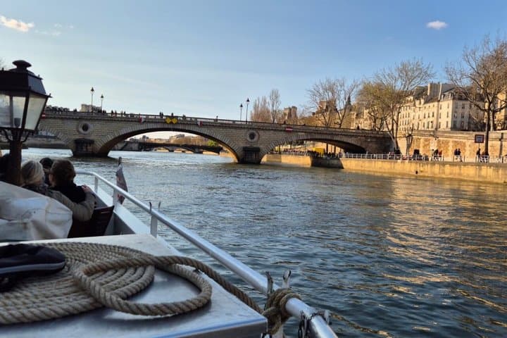 Croisière en soirée avec Champagne sur la Seine à Paris — photo 2