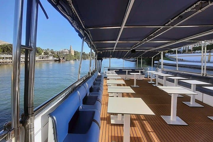 Bootsfahrt auf dem Guadalquivir in Sevilla — Foto 2