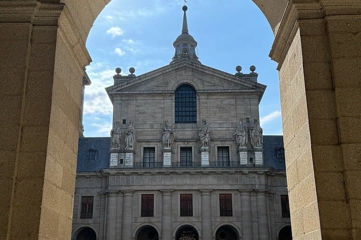 Halbtägiger Ausflug nach El Escorial und ins Tal der Gefallenen von Madrid — Foto 4