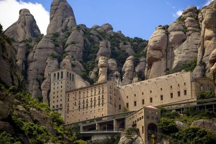 Montserrat depuis Barcelone : Vierge Noire, Musée & Train à crémaillère — photo 2