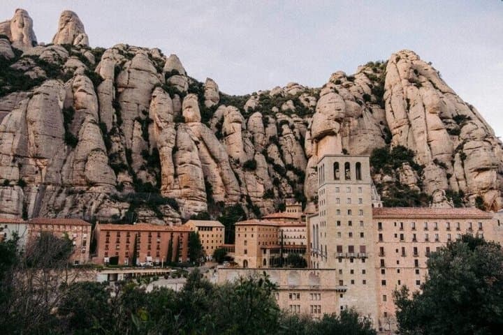 Montserrat depuis Barcelone : Vierge Noire, Musée & Train à crémaillère