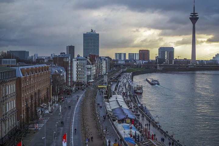 Düsseldorf Architektur- und Ufer-Tour — Foto 4