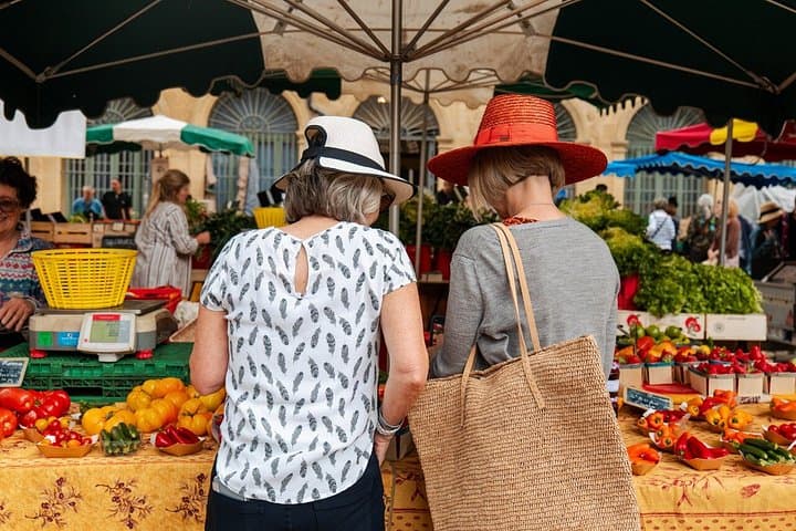 Escursione di un giorno nei mercati e nei villaggi arroccati del Luberon da Marsiglia — foto 5